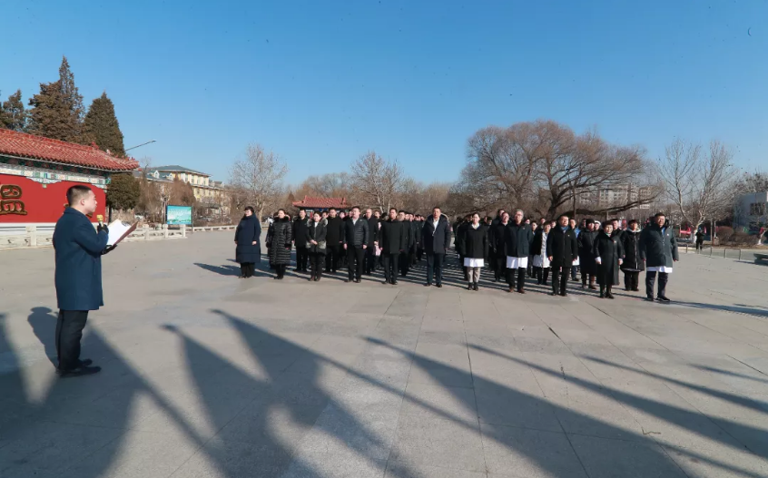 十大体育网站党委 温泉集团党委联合举办“迁新址启征程”主题党日活动