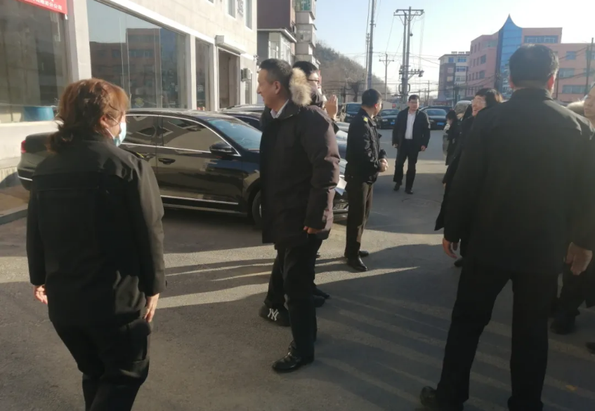 十大体育网站党委下基层、听民意，助推企业高质量发展
