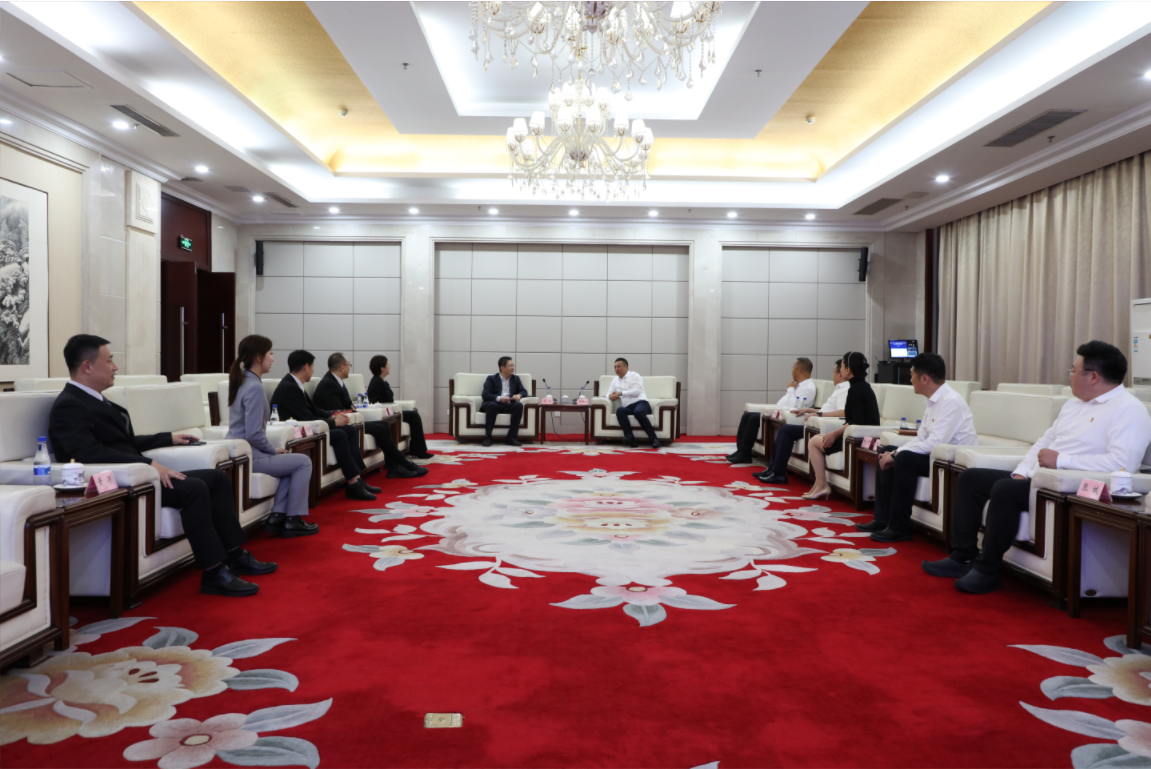 十大体育网站、温泉、公服集团与招商银行签订战略合作协议！银企合作谱新篇