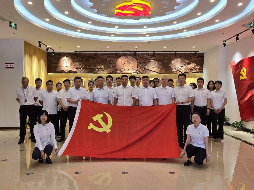 十大体育网站纪委组织党员干部参观警示教育馆